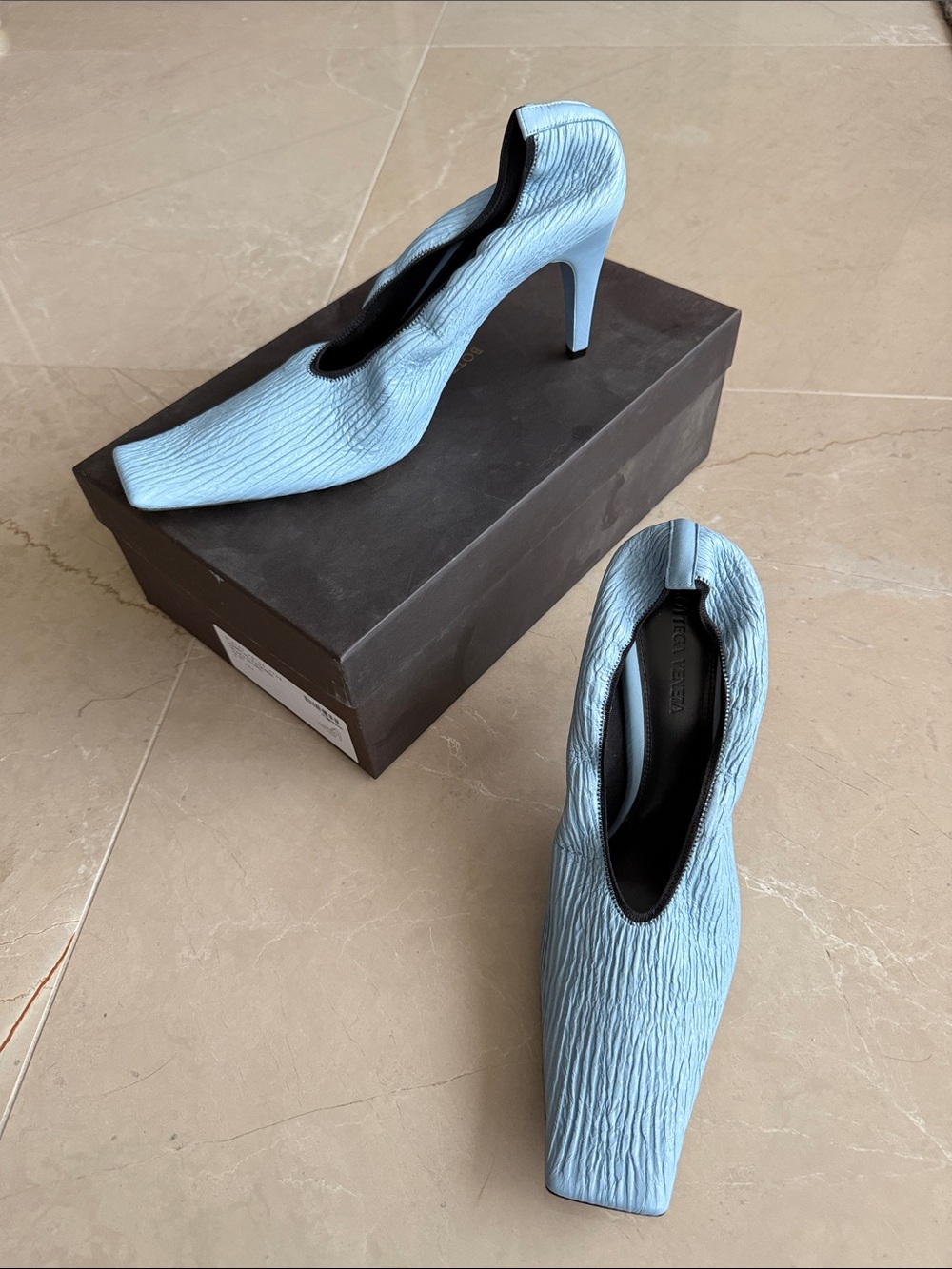 BRAND NEW Bottega Veneta Blue Textured Square-Toe Pumps